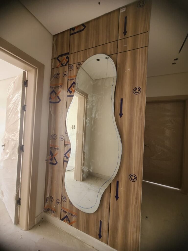 بديل الشيبورد بتصميم رخامي أسود بالدمام